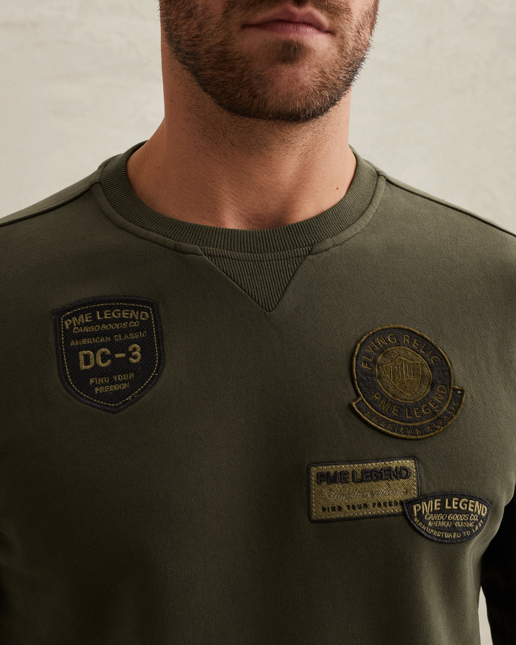 PME Legend Sweatshirt with badges and garment-dye washx