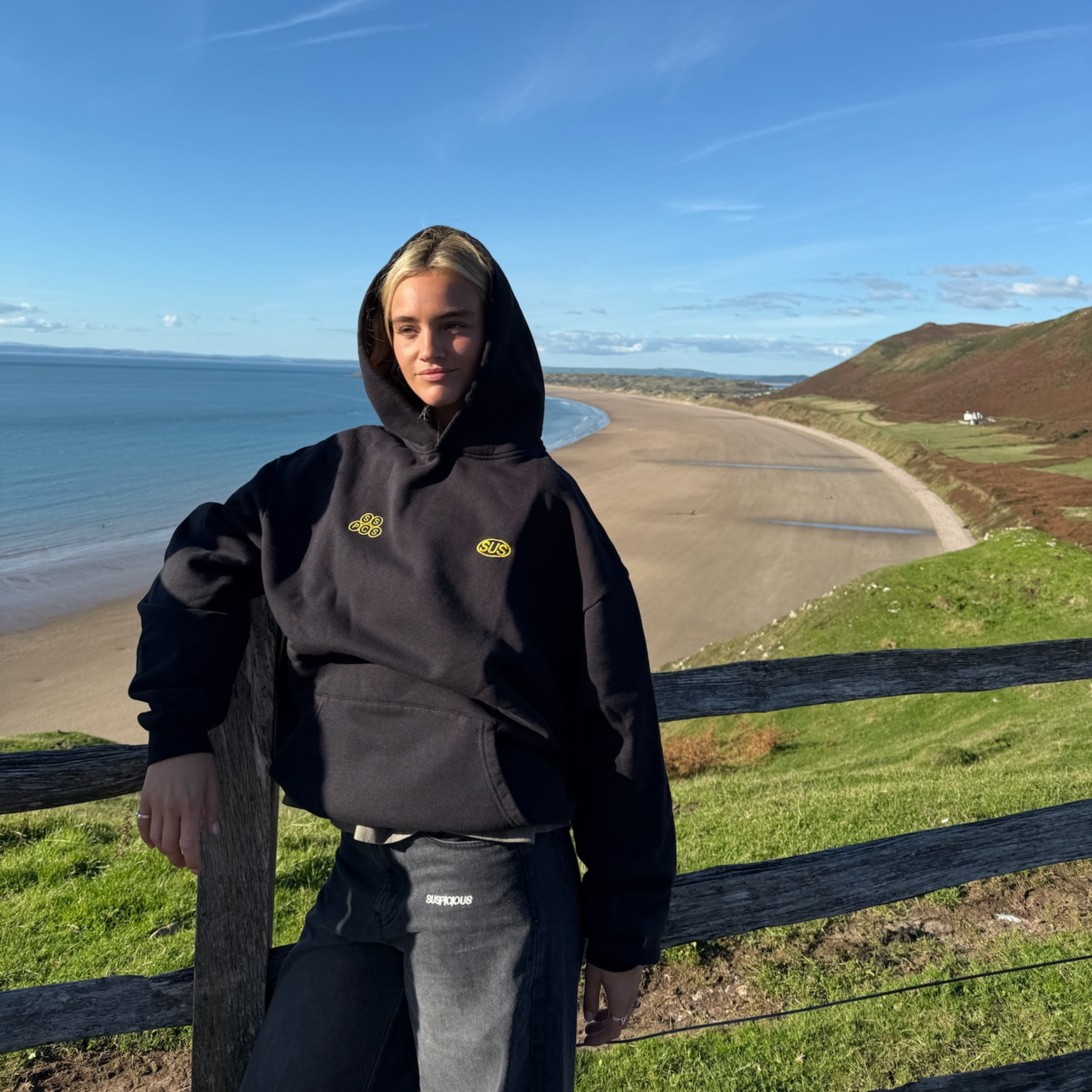 Suspicious Antwerp Fall / Backmark Hoodie - Black