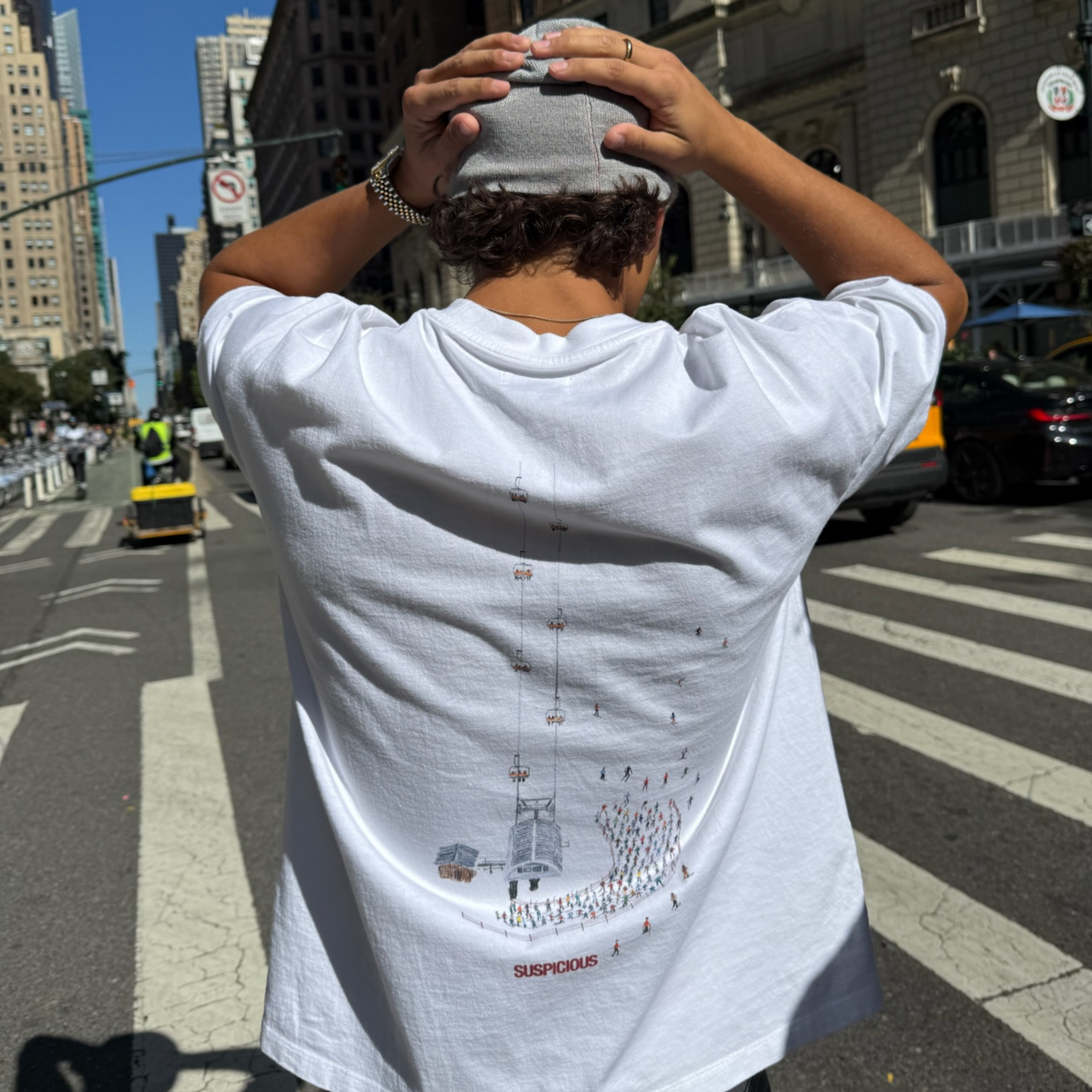 Suspicious Antwerp Winter1 / Apres in 5 Tee - White