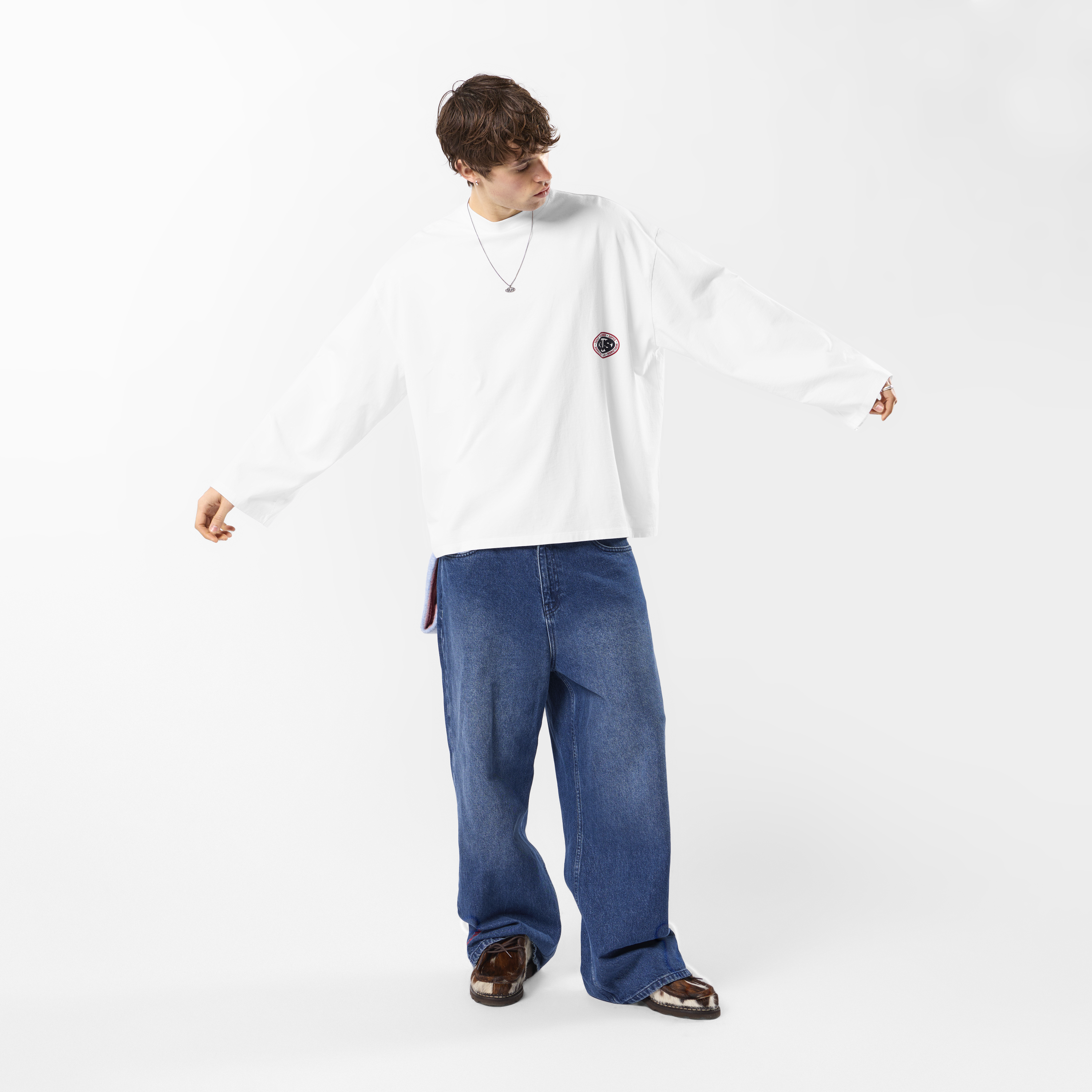 Suspicious Antwerp Winter3 / Global Longsleeve - White