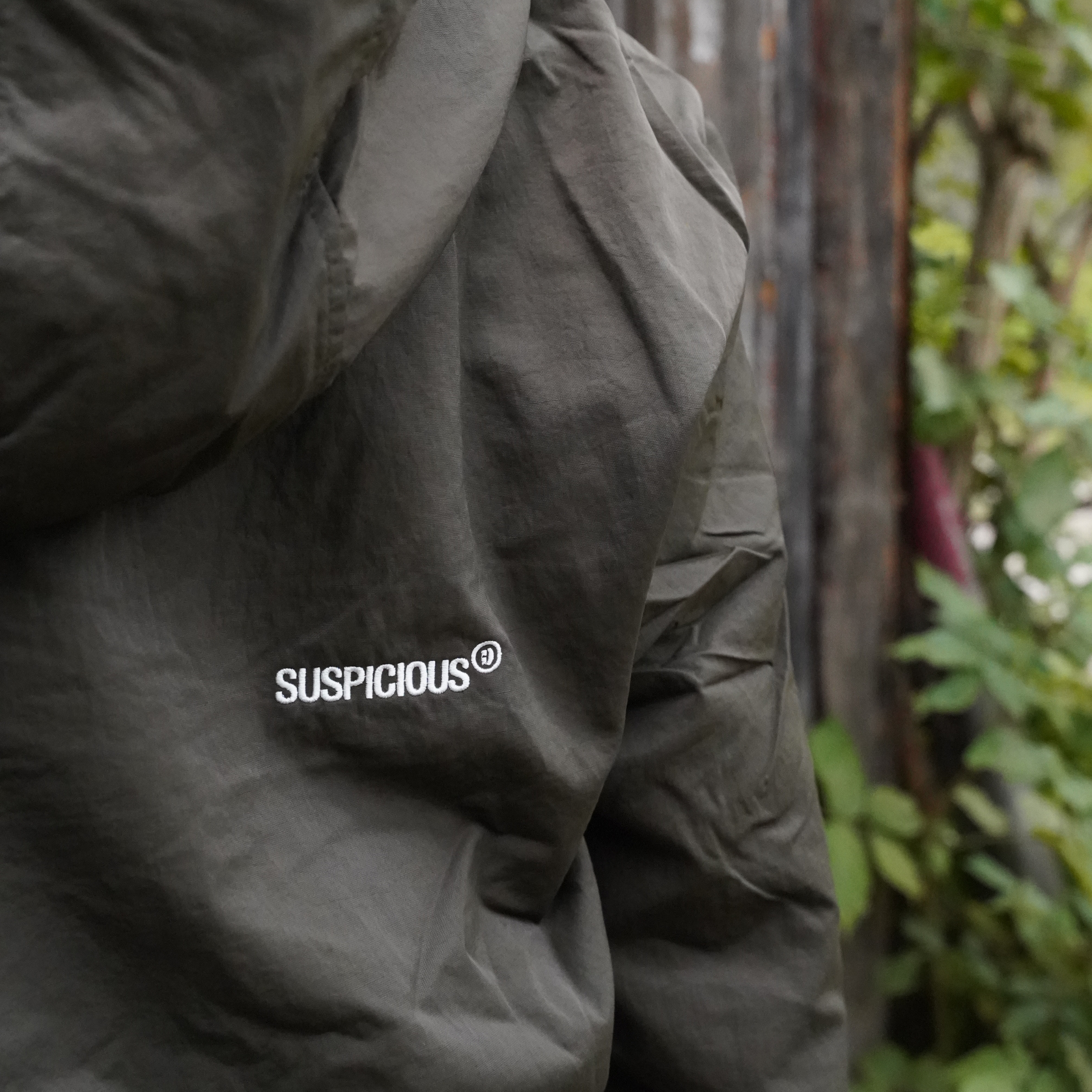 Suspicious Antwerp The Suspicious Windbreaker - Army