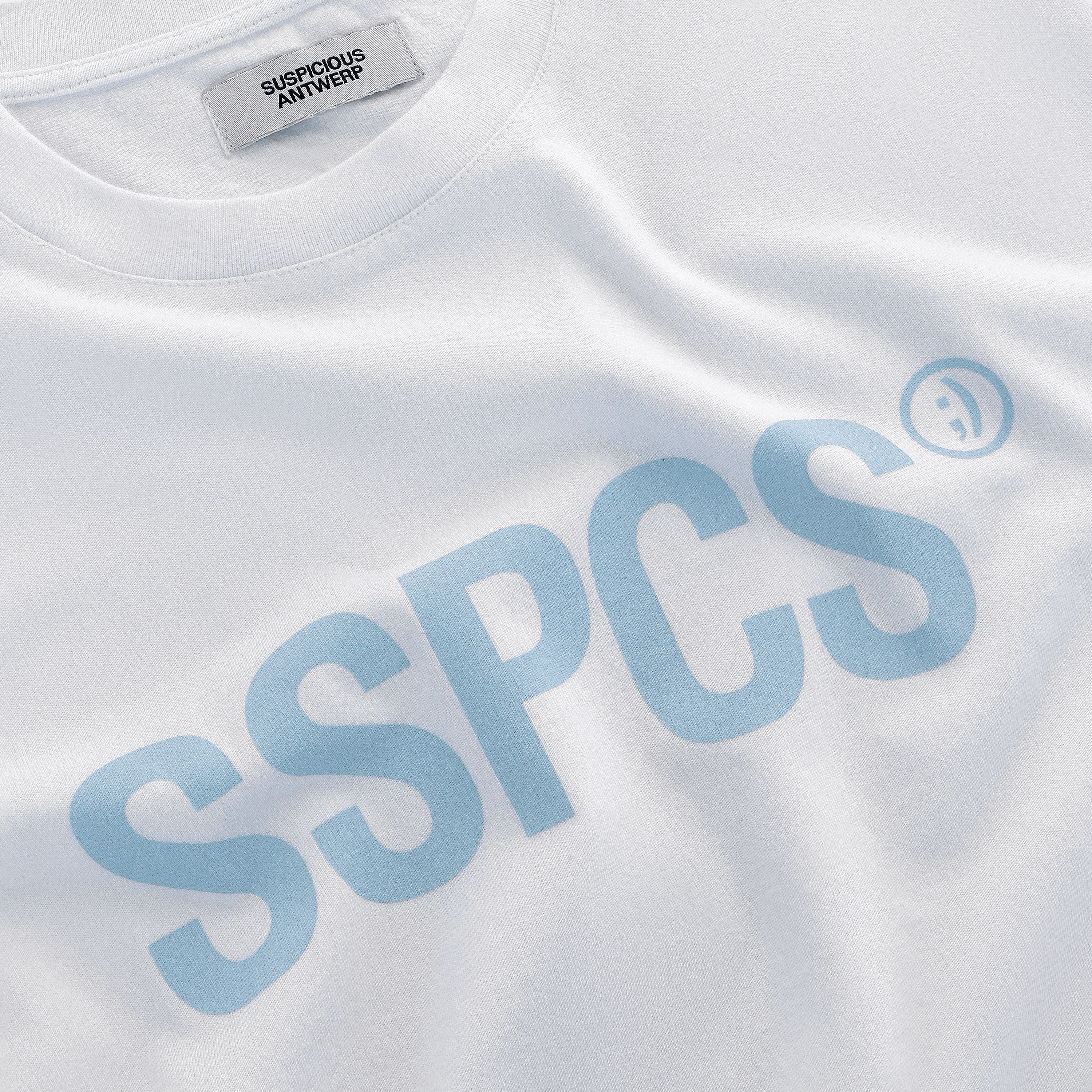 Suspicious Antwerp (SS24) The Smiley Tee - White // Coral Blue