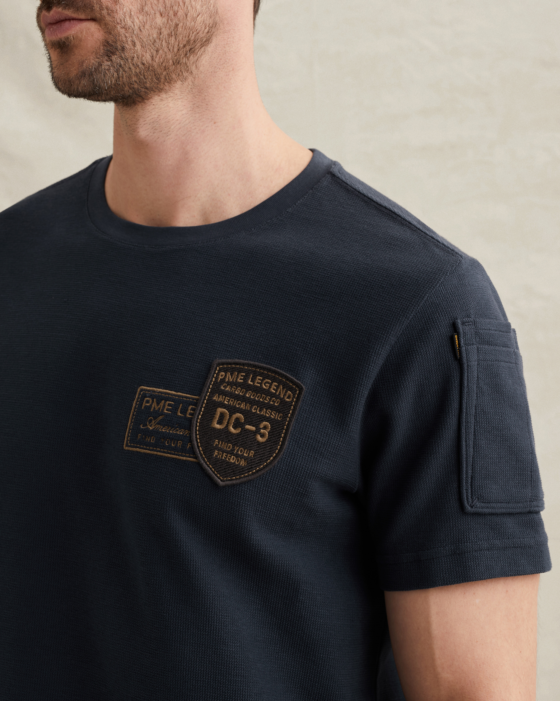 PME Legend T-shirt with artwork and flight pocketx