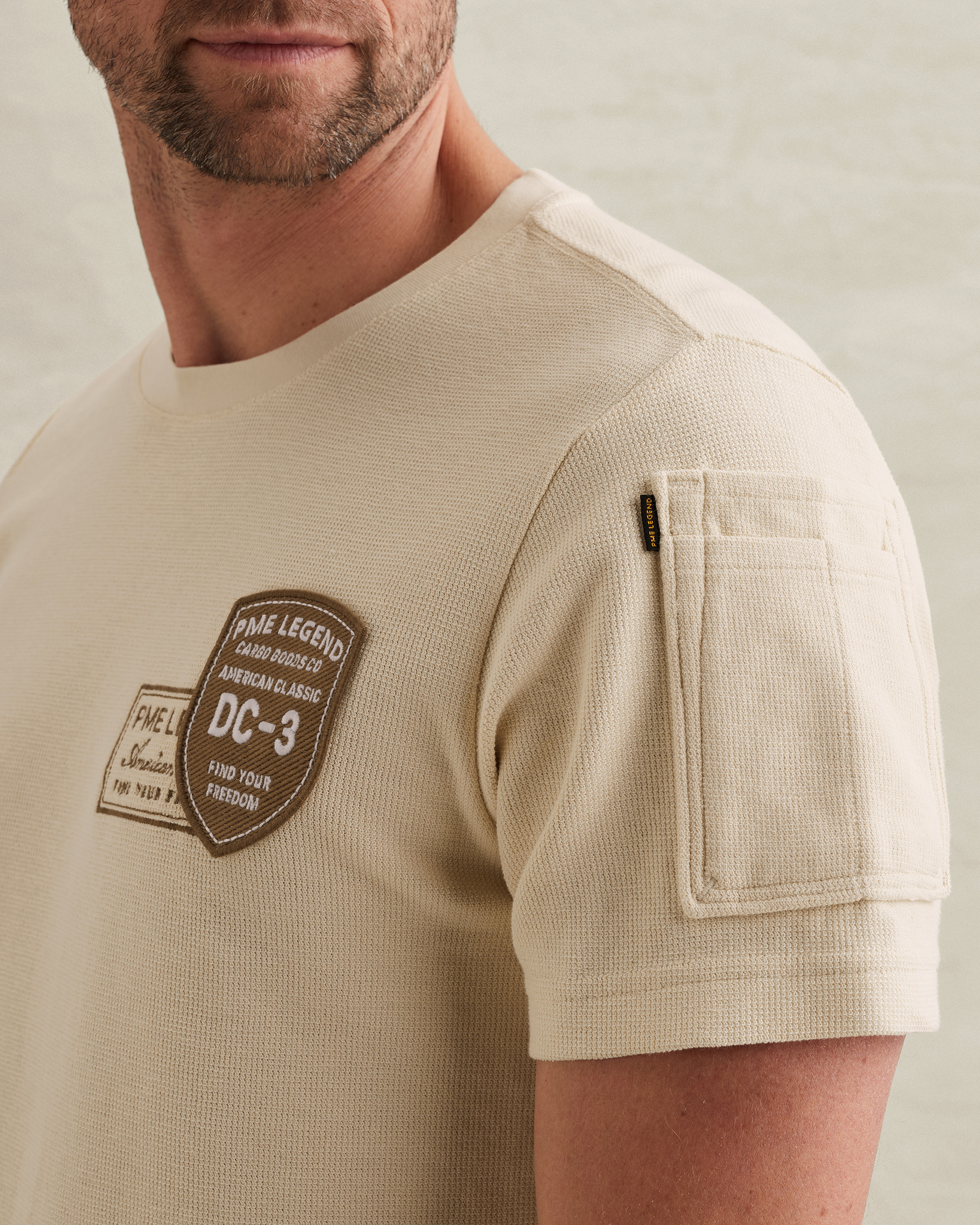 PME Legend T-shirt with artwork and flight pocketx