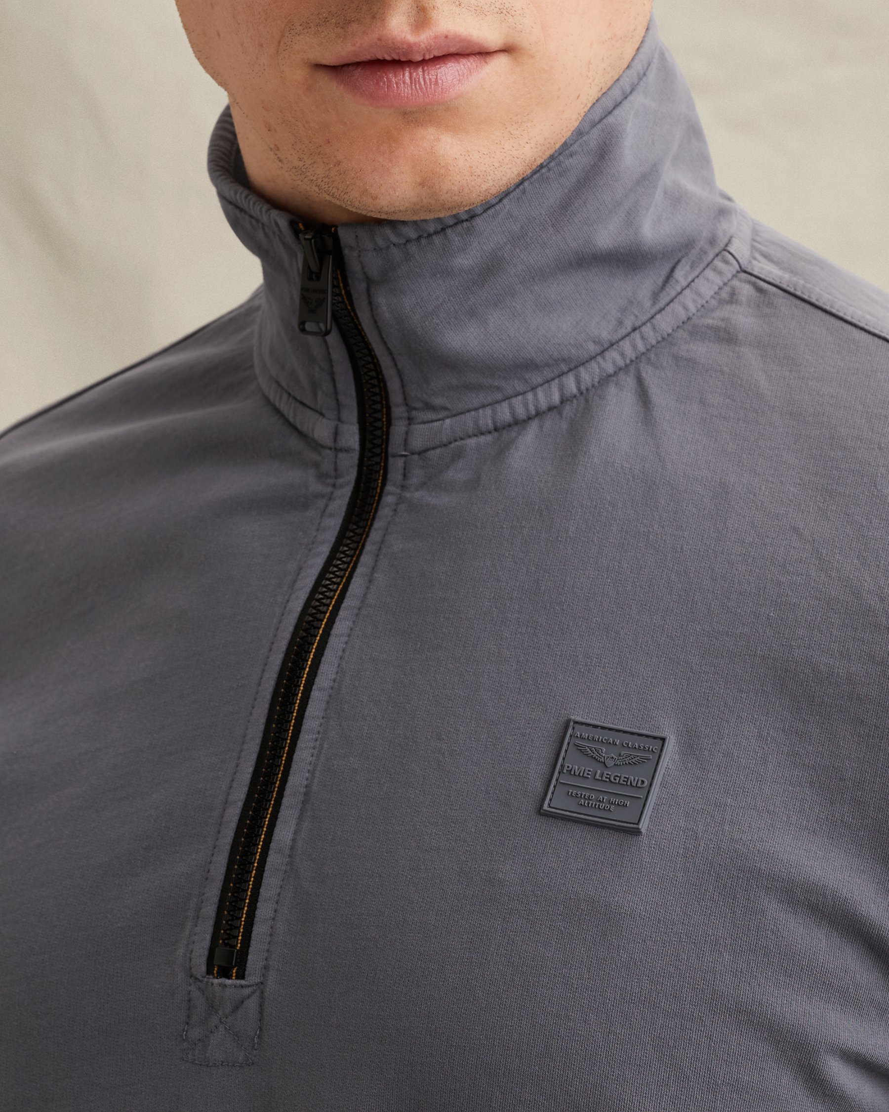 PME Legend Sweatshirt with stand-up collar and garment-dye washx