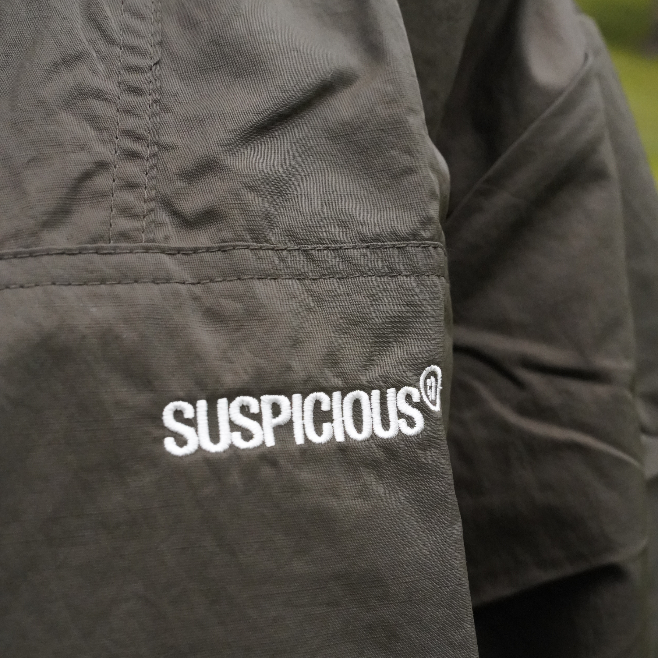 Suspicious Antwerp The Suspicious Windbreaker - Army