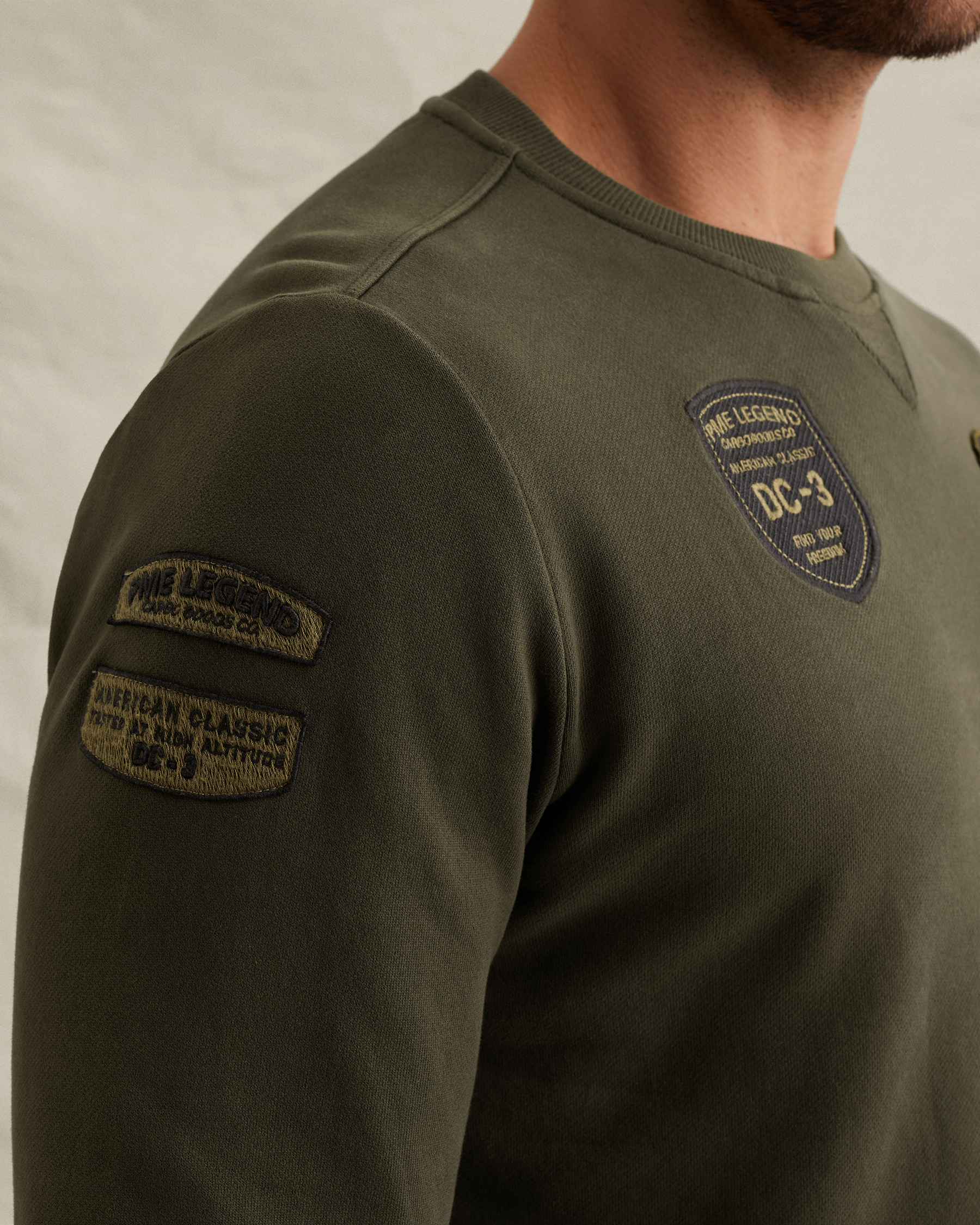 PME Legend Sweatshirt with badges and garment-dye washx