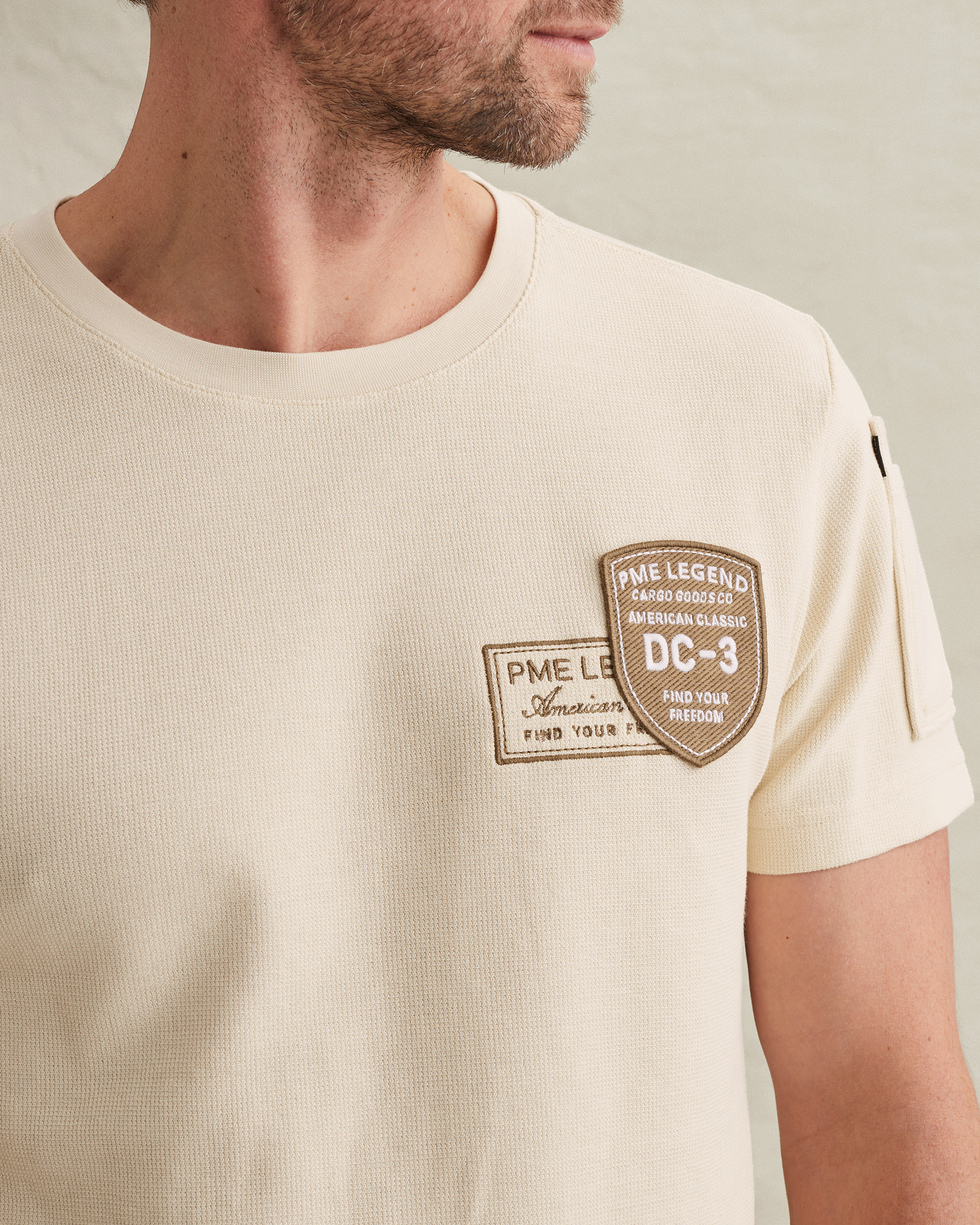 PME Legend T-shirt with artwork and flight pocketx