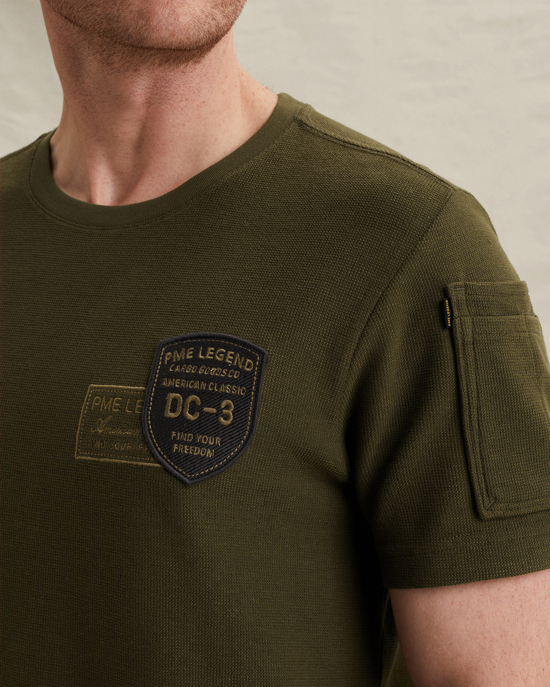 PME Legend T-shirt with artwork and flight pocketx
